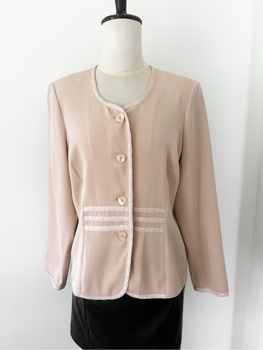 Handcrafted Vintage AGMIR Blush Pink Blazer - Size M, Made in Europe - Picture 6 of 10